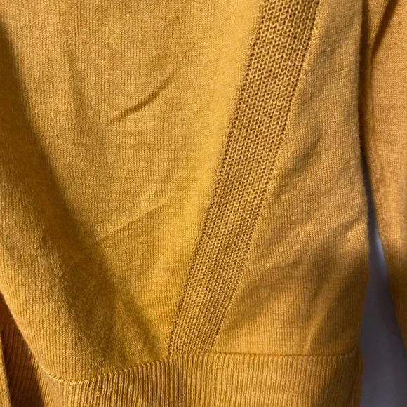 Very cute Banana Republic cardigan mustard size S - Picture 3 of 4